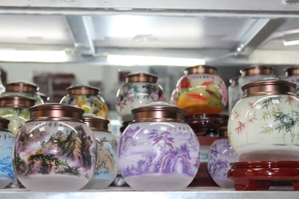 Purely handmade DIY painted tea cans, small jars, handmade paintings, selected gifts