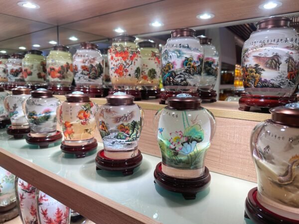 Purely handmade DIY painted tea cans, small jars, handmade paintings, selected gifts